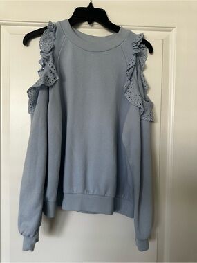 🌹Light Blue Cold-Shoulder Ruffle Sweatshirt